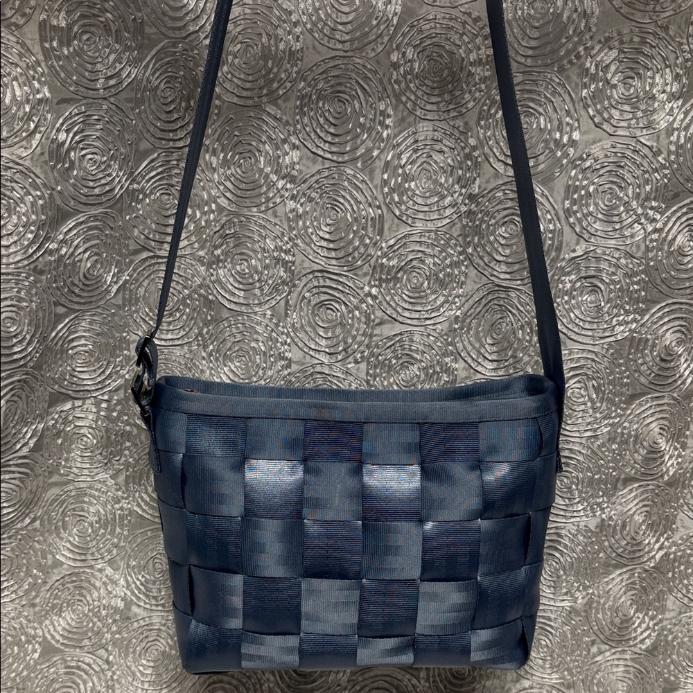Harveys Crossbody/Messenger Bag